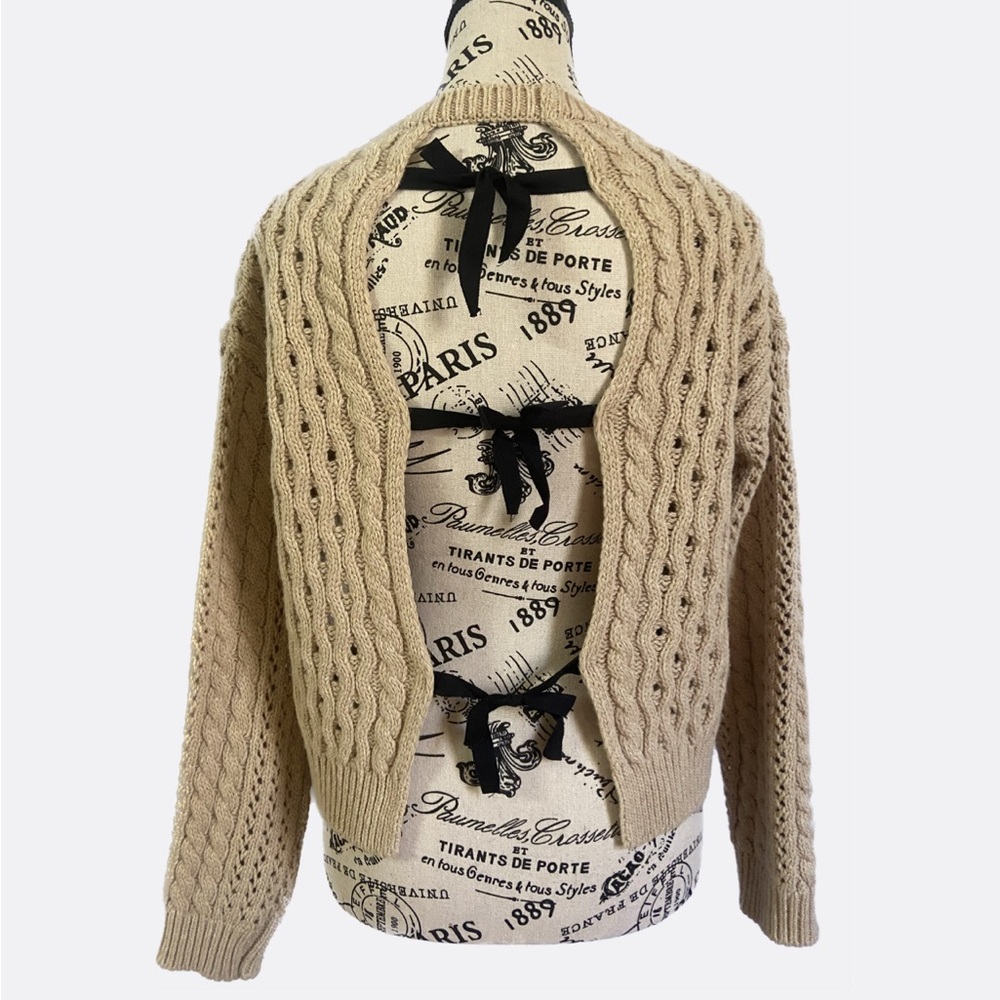 Vintage Tie Back Knit Sweater 🌨️